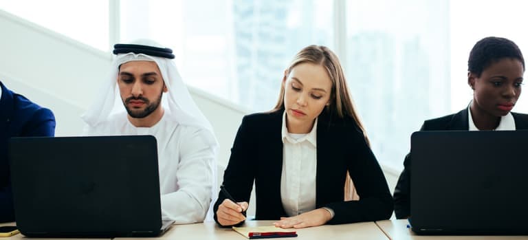 Understand the difference Fixed vs variable mortgage rates in the UAE